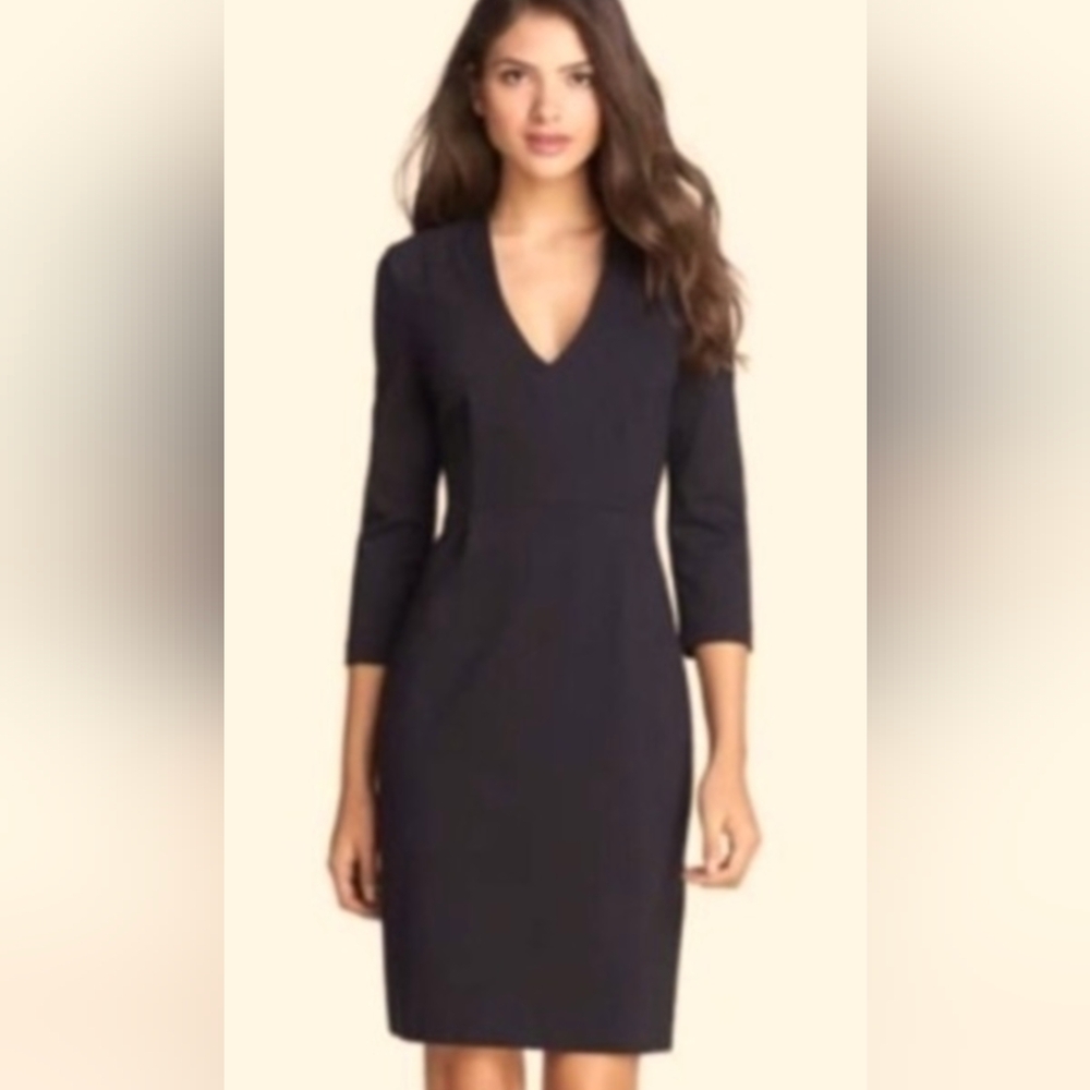 Stunning!  Kate Spade black zip back, v neck, 3/4 sleeve ponte knit dress size 0